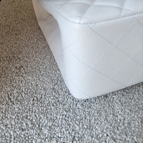 CHANEL Classic Flap Jumbo White Caviar - Picture 8 of 12